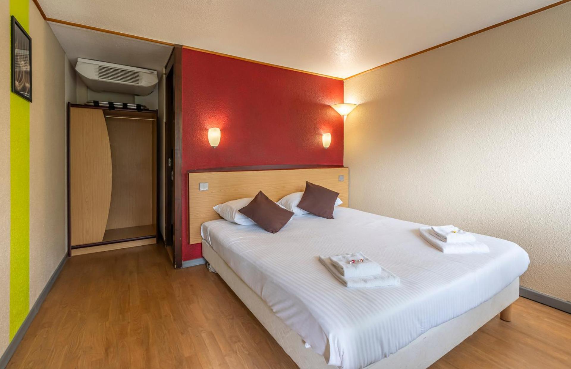Sleep & Go Brugge Hotel Exterior photo